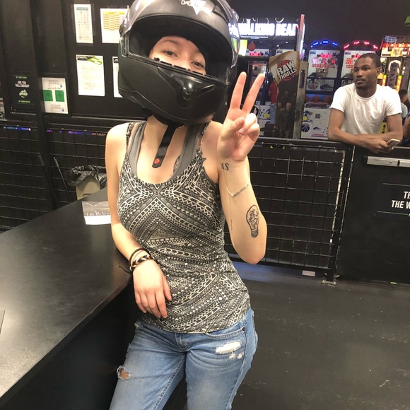 Meet your Posher, Gina - Picture 2 of 8